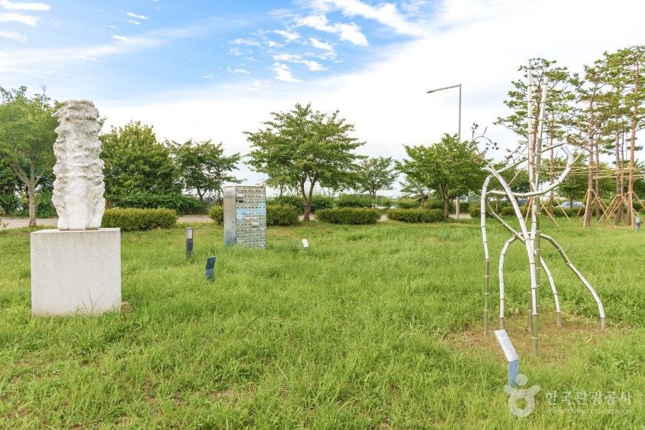 thumbnail-뱃길조각공원-3