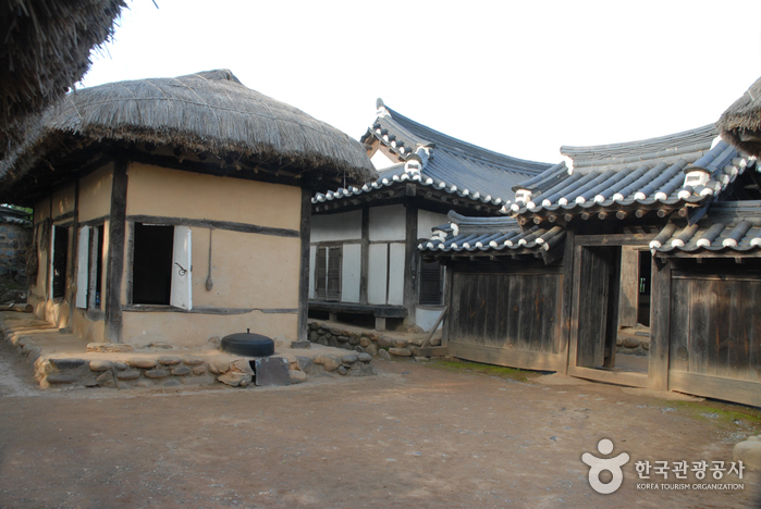 Cheongpung Cultural Heritage Complex (Cheongpung Cultural Heritage Complex)(청풍문화재단지)