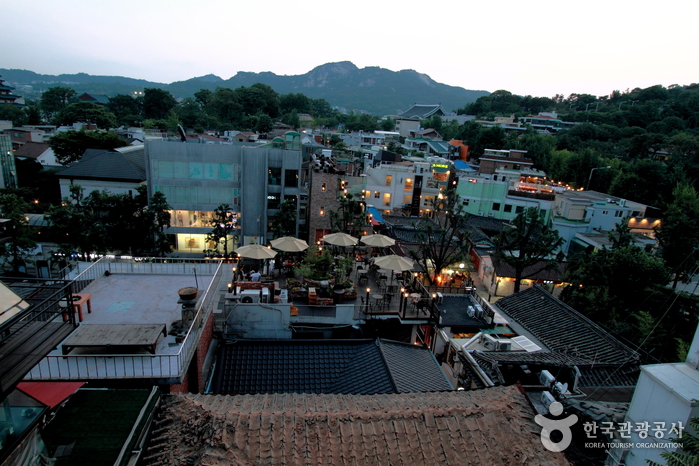 Samcheongdong-gil Road (삼청동길)2