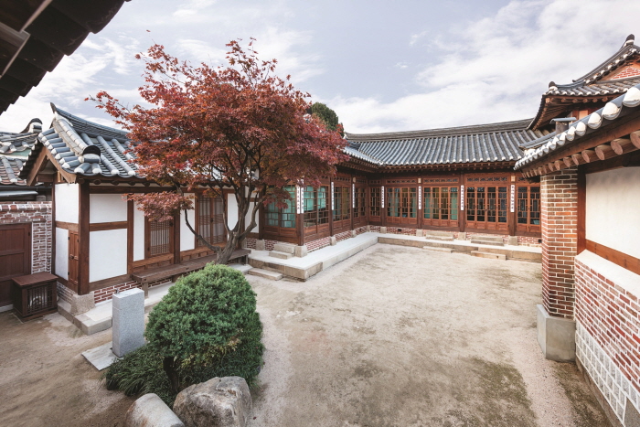 Традиционный дом ханок Baek In-je (백인제가옥)