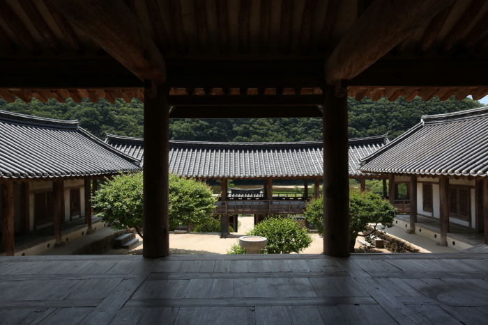 Byeongsanseowon Confucian Academy [UNESCO World Heritage] (병산서원 [유네스코 세계문화유산])