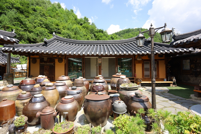 Lodgings provided in the main building, servants