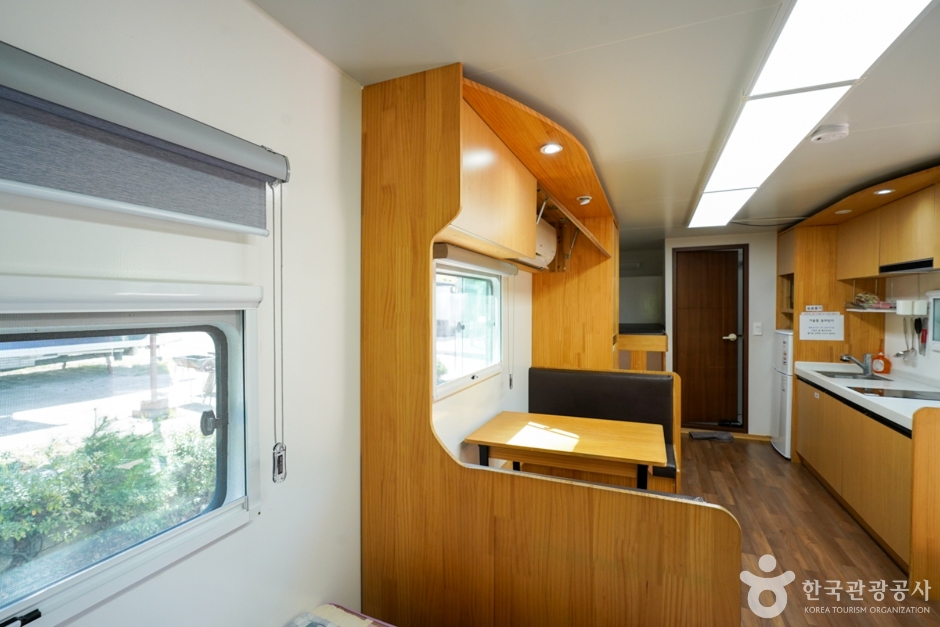 치산관광지 캠핑장