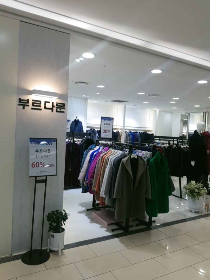 Burda Moon - MODA Outlet Bupyeong Branch [Tax Refund Shop] (부르다문 모다아울렛 부평점)