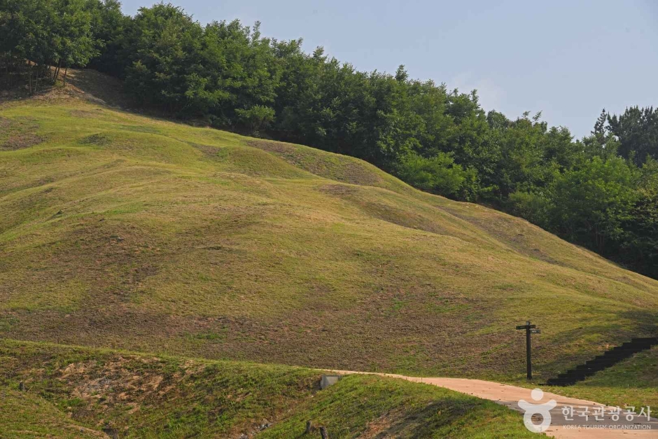 부여 능안골 고분군