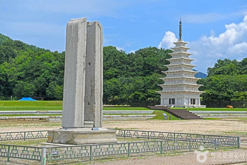 익산 미륵사지 당간지주