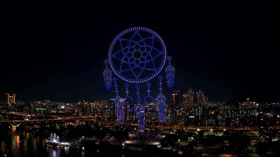 Espectáculo de Luces con Drones sobre el Río Hangang (한강 불빛 공연(드론 라이트 쇼))