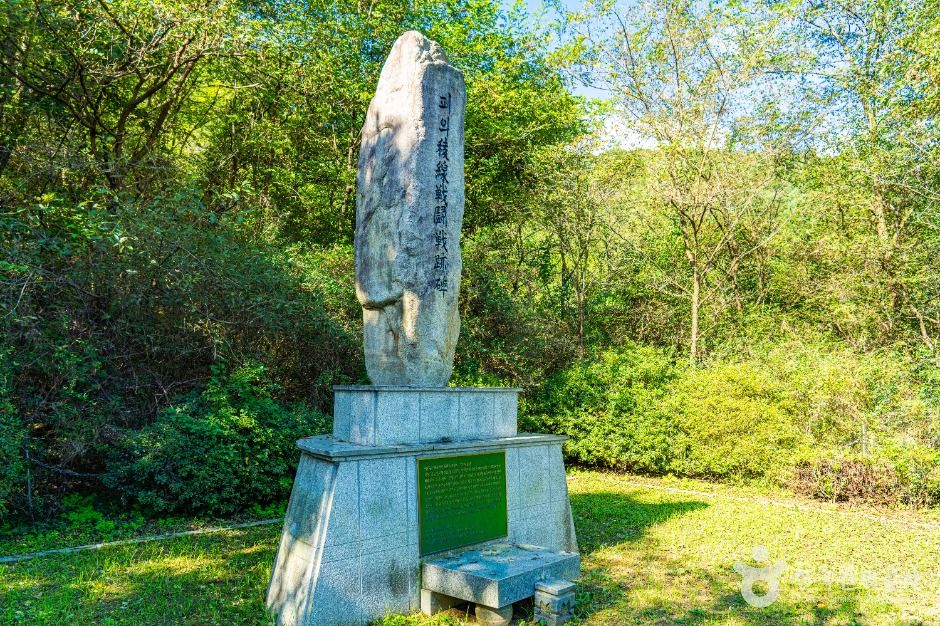 thumbnail-피의능선전투전적비-4