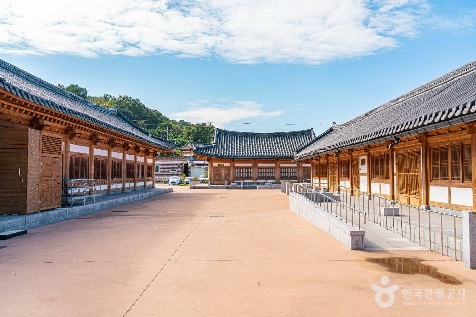 thumbnail-신재효 판소리 공원-4