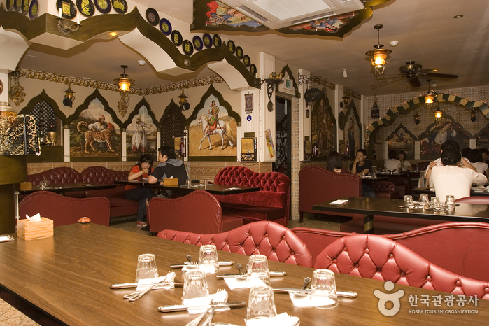 Persian Palace (페르시안궁전)
