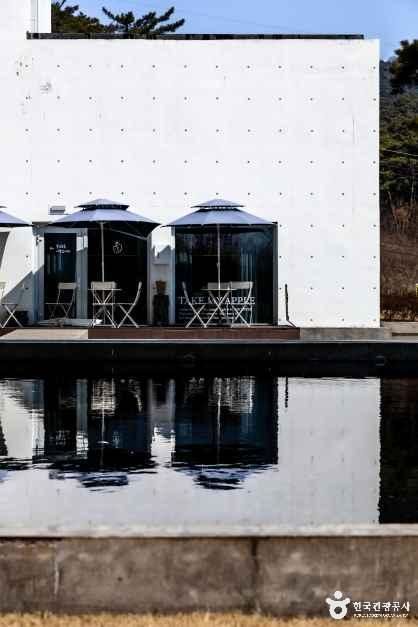 thumbnail-남원시립김병종미술관-15