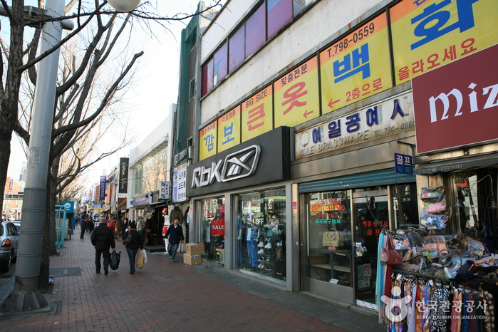 Rue du shopping d'Itaewon (이태원 쇼핑거리)