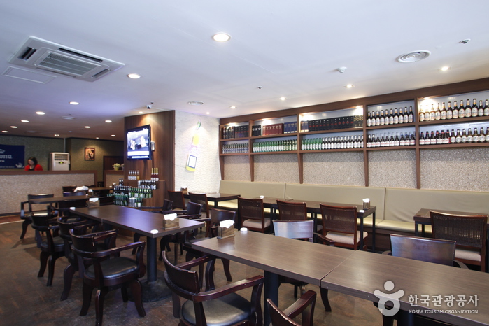 Three 7 Stay Hotel (쓰리세븐스테이호텔)