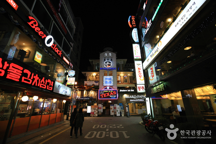 thumbnail-Daehangno (University Street) (대학로)-11