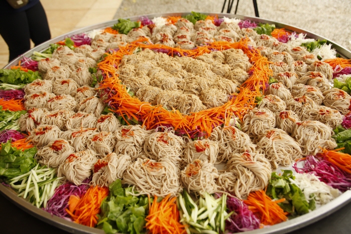 Festival del Makguksu y el Dakgalbi de Chuncheon (춘천 막국수닭갈비축제)