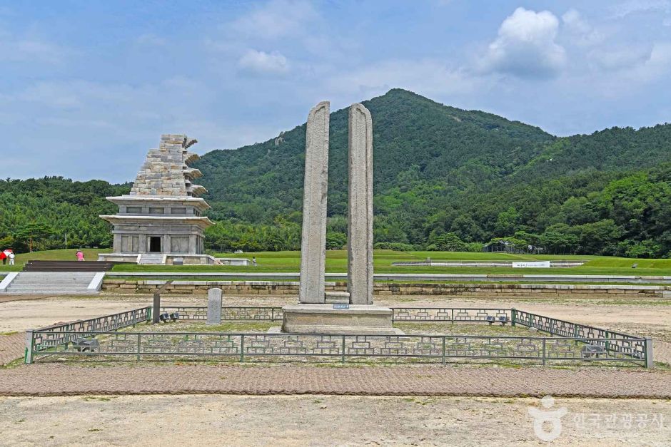 익산 미륵사지 당간지주