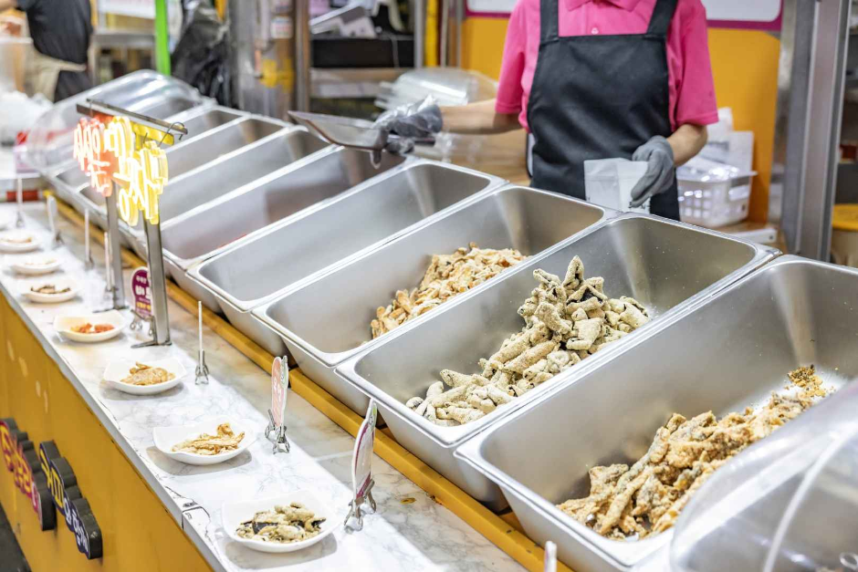 Danyang Gugyeong Traditional Market (open on dates ending in 1 and 6) (단양장 / 단양구경시장 (1, 6일))