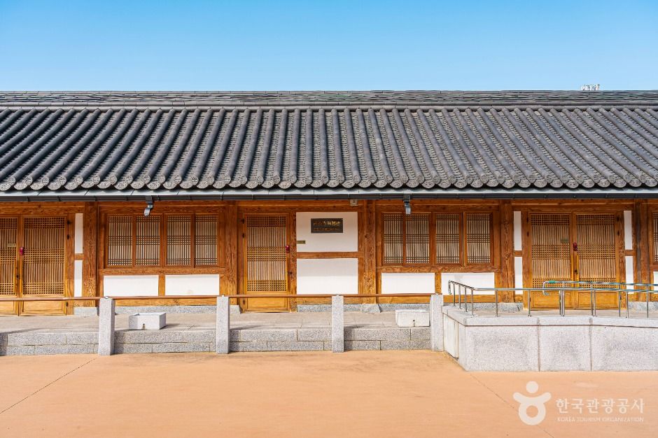 thumbnail-신재효 판소리 공원-5