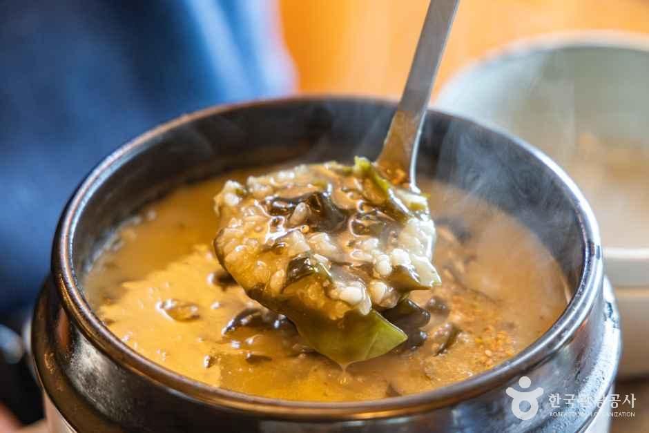 thumbnail-기장국보미역 본점-1