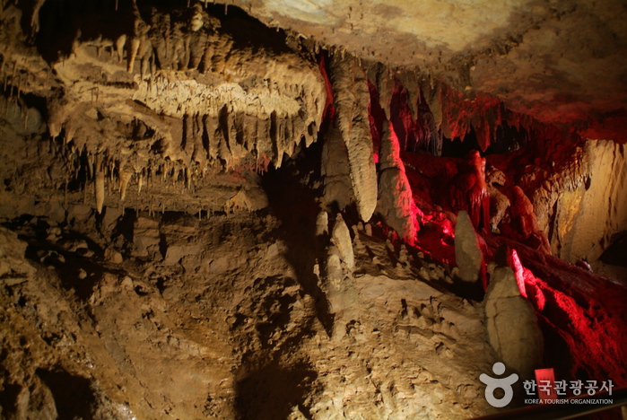 Cheongok Cave (천곡천연동굴)