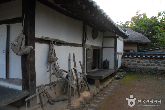 Cheongpung Cultural Heritage Complex (Cheongpung Cultural Heritage Complex)(청풍문화재단지)