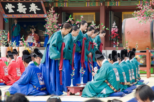 Suwon Hwaseong Cultural Festival (수원 화성문화제)