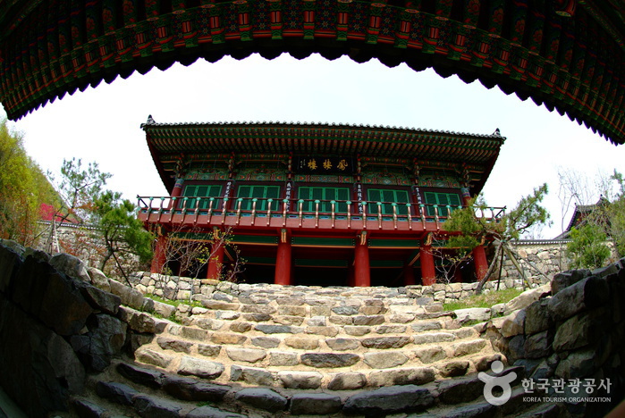 Wibongsa Temple (위봉사...