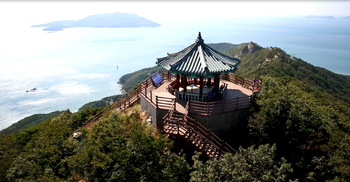 徳積島葦群生地（덕적도 갈대 군락지）