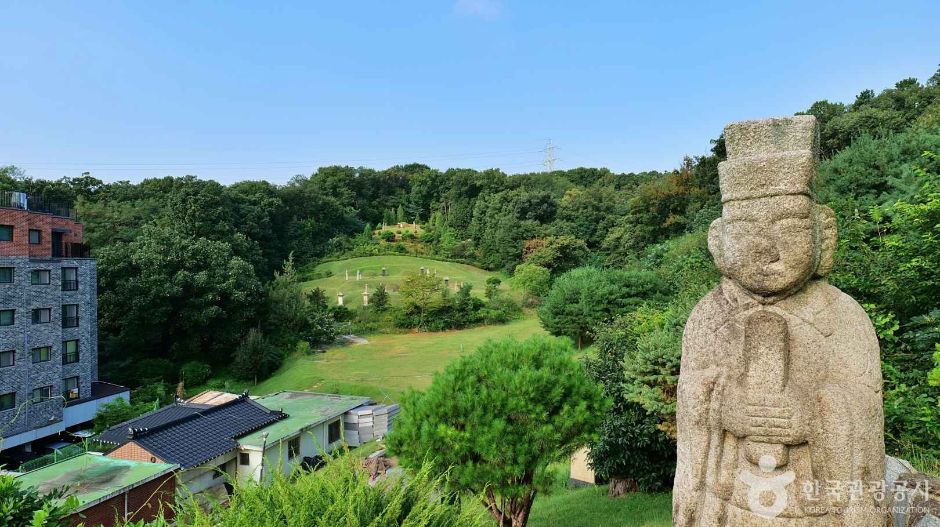 류순정·류홍 부자 묘역