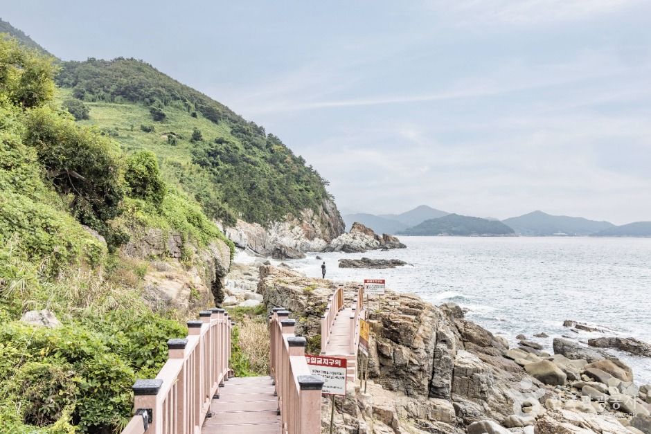 남해가천암수바위
