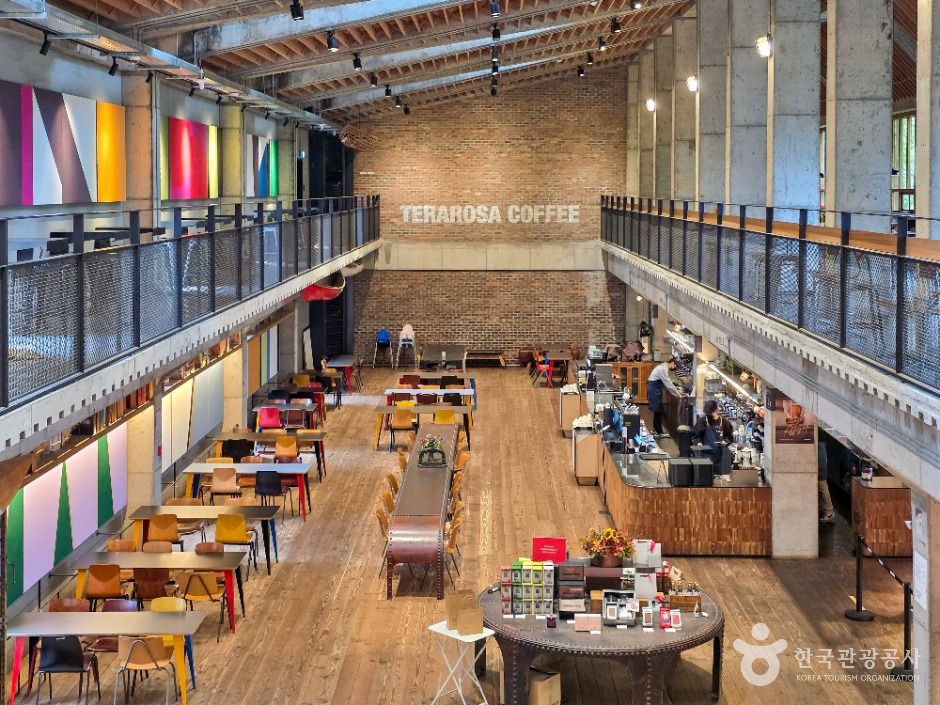 thumbnail-테라로사 커피공장-12
