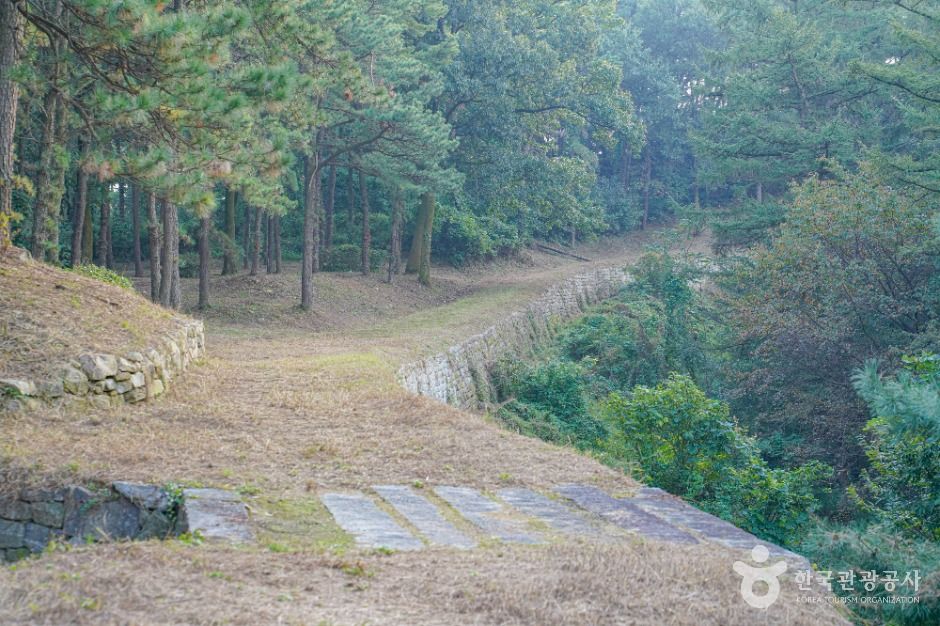 thumbnail-죽주산성-2