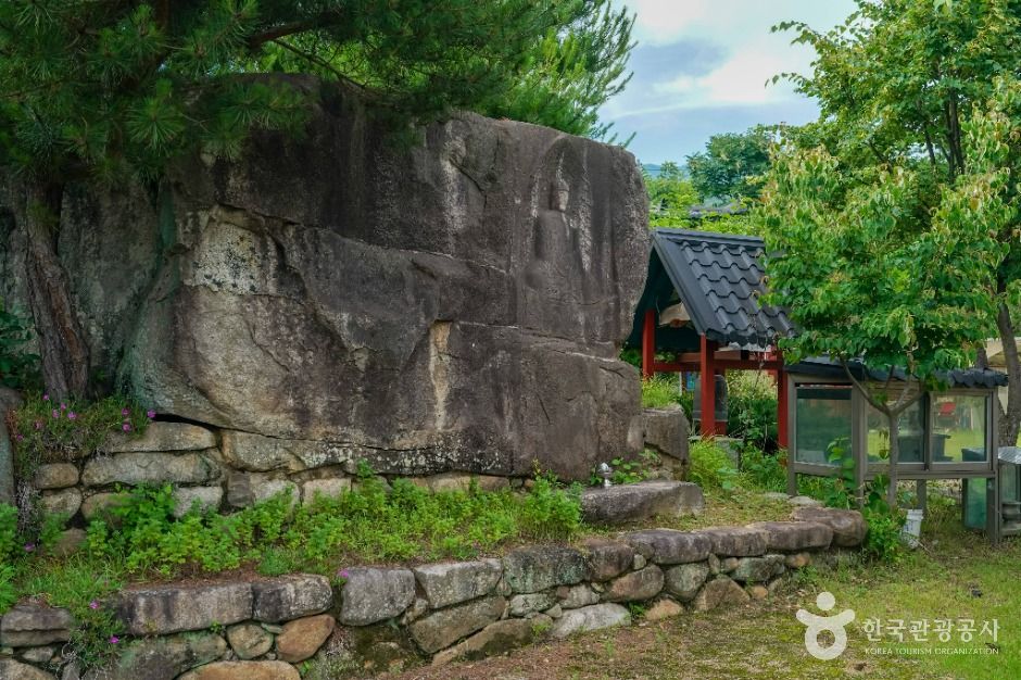 신무동마애불좌상