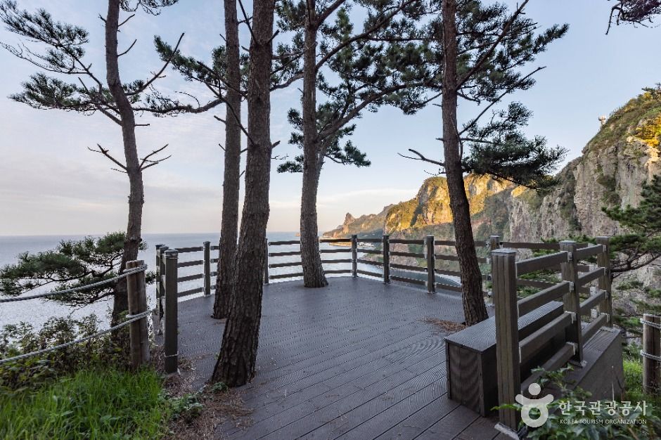 태하 해안산책로 및 대풍감 (울릉도, 독도 국가지질공원)