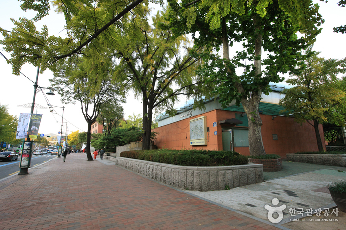 大学路(대학로)