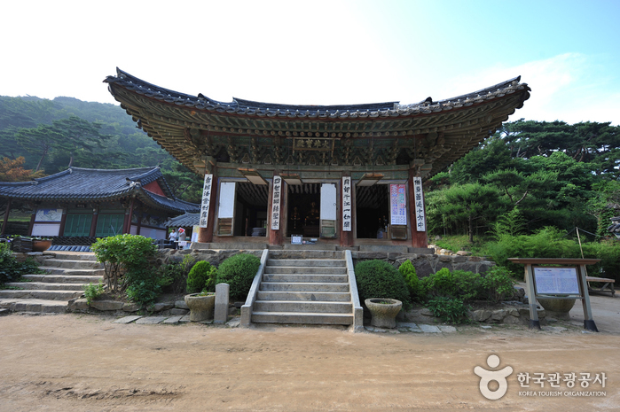 Temple Jeondeungsa à Ganghwa (강화 전등사)4