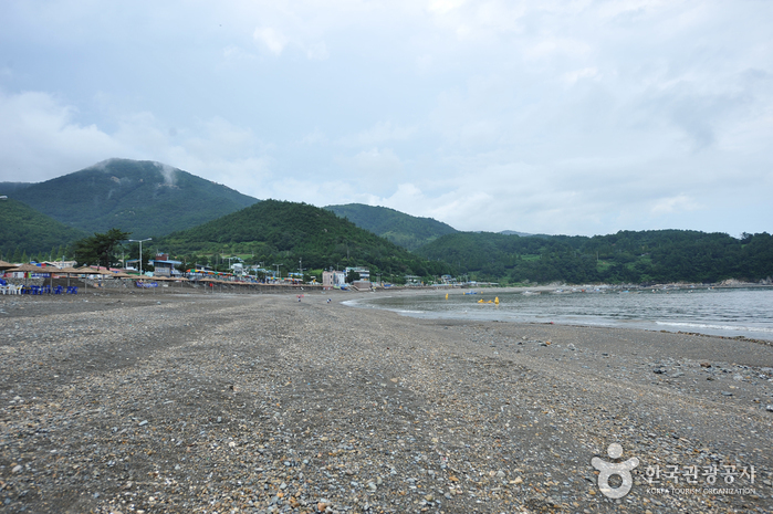 Strand Manseong-ri (만성리 검은모래해변)