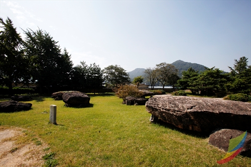 Buan Guam-ri Dolmens...