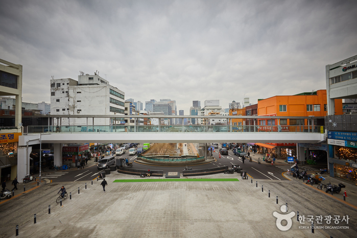 서울_그리고 그것들은 행복하게 다시 쓰였습니다, 세운상가와 서울새활용플라자05-1