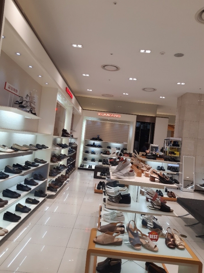 Kumkang Shoes - AK Suwon Branch [Tax Refund Shop] (KK AK수원(금강 금강제화))