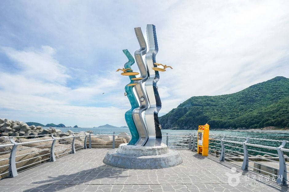 여차몽돌해수욕장