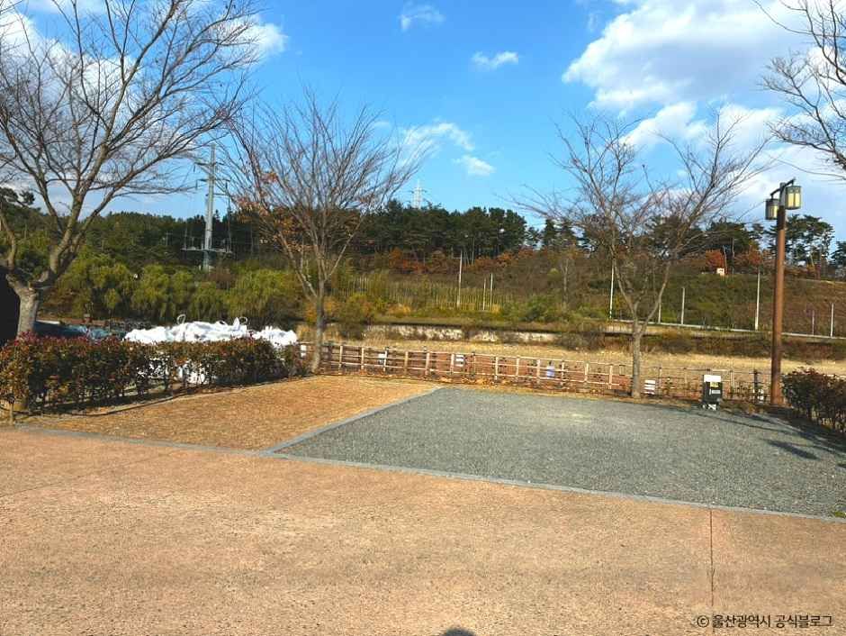 thumbnail-태화연오토캠핑장-1