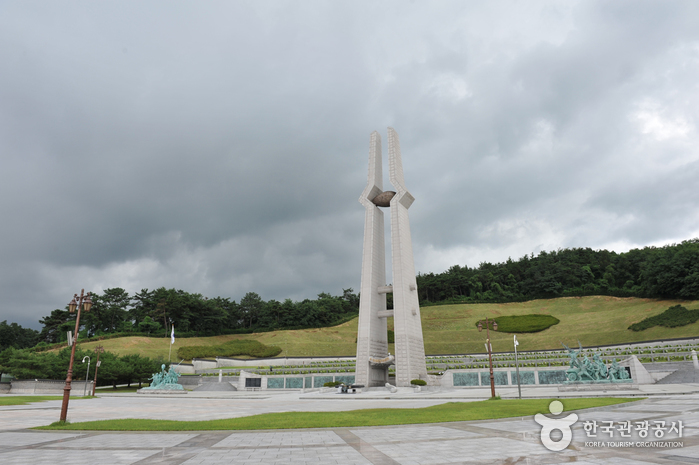 May 18th National Cemetery (국립 5.18 민주묘지)
