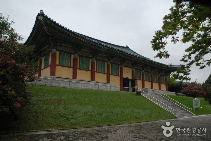Sanctuaire de Hyeonchungsa (현충사)