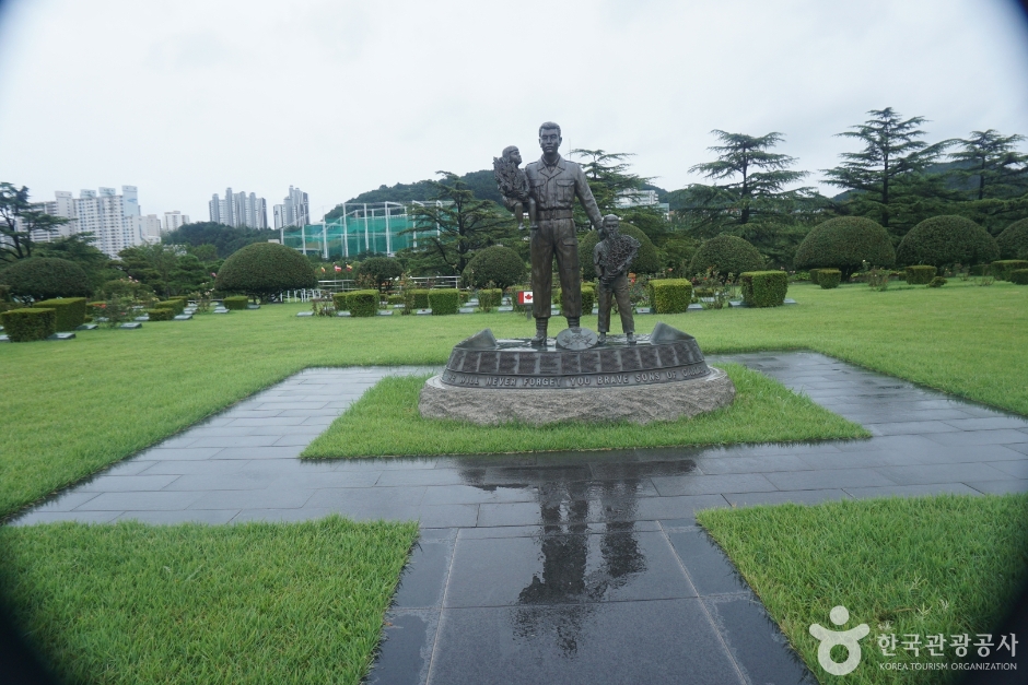 在韓国連記念公園（国連記念公園）（재한유엔기념공원 (UN기념공원)）