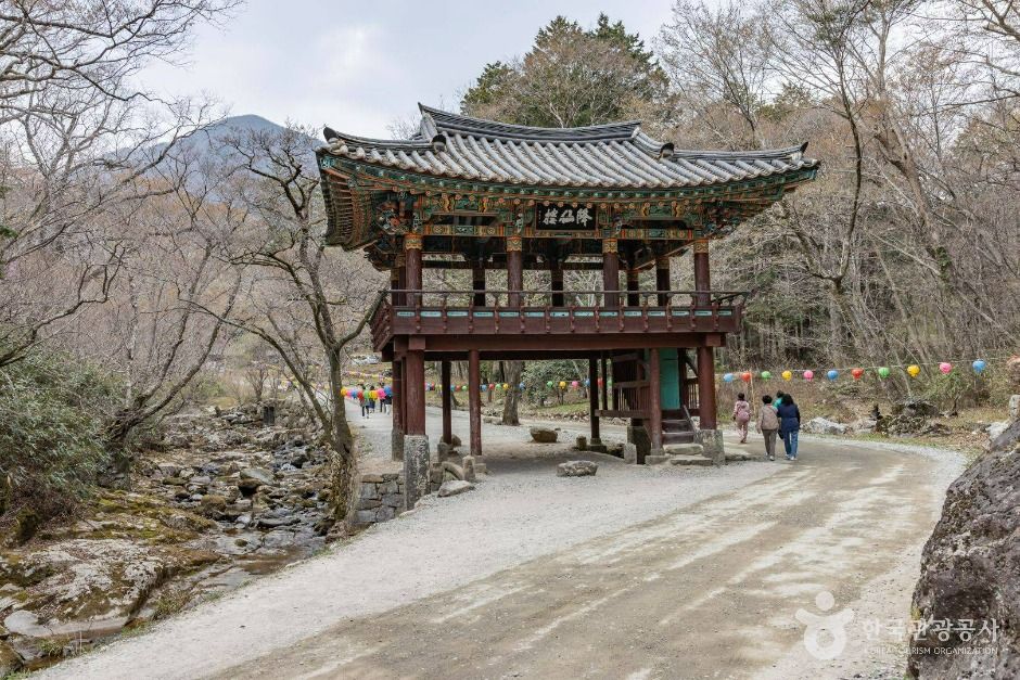 仙岩寺[ユネスコ世界遺産]（선암사 [유네스코 세계유산]）
