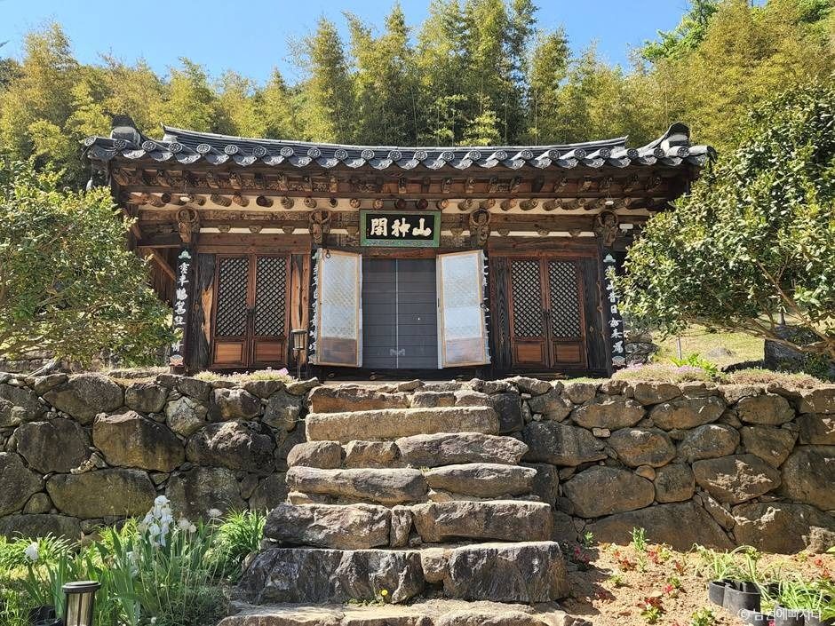 백장암 삼층석탑