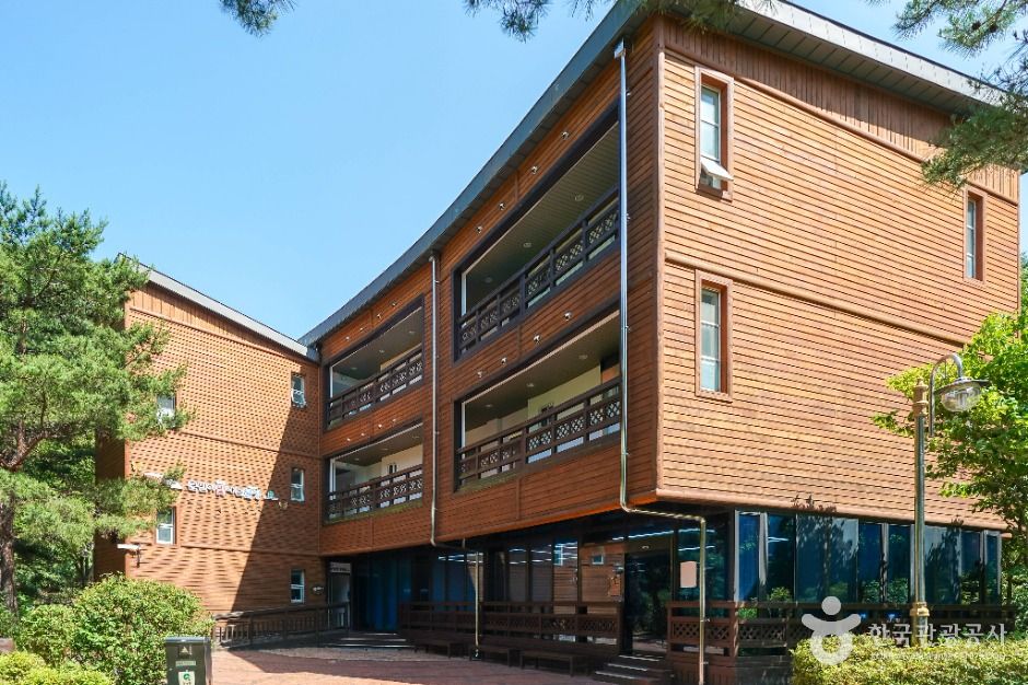 thumbnail-화원자연휴양림-2