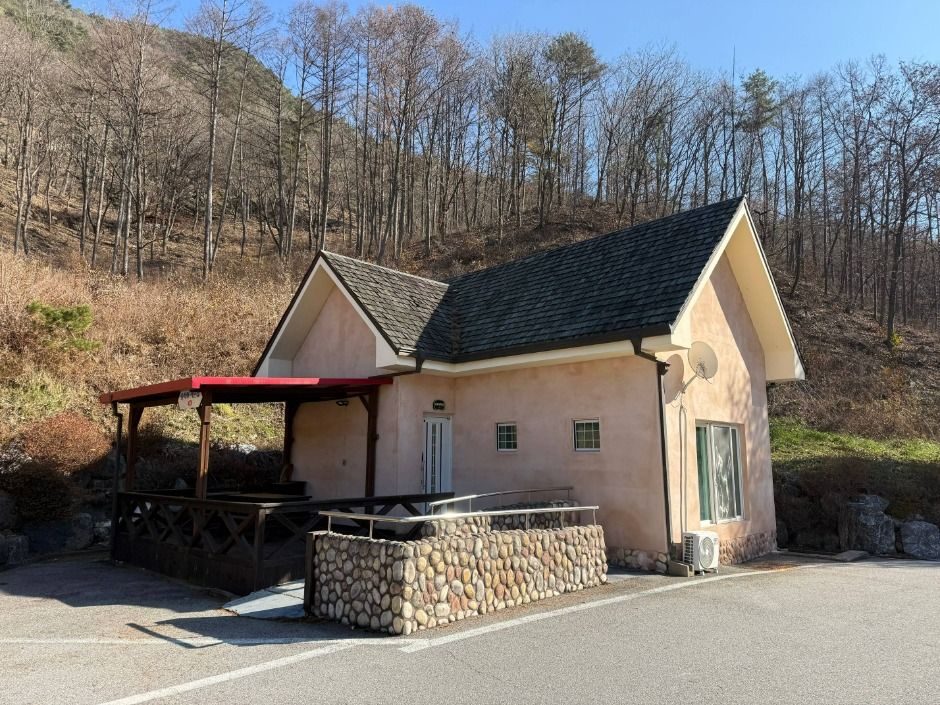 thumbnail-충북알프스자연휴양림-4