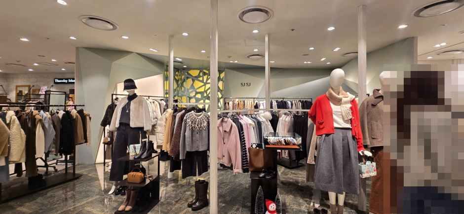 SJSJ - Lotte Department Store Changwon Branch [Tax Refund Shop](SJSJ 롯데백화점 창원점)